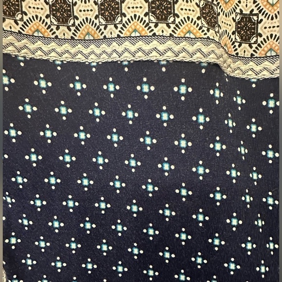 Chicos patchwork short sleeve top Chicos size 3 or XL mixed media - Picture 6 of 9